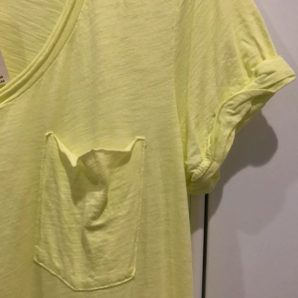NWT Anthropologie t.la Lim/ Vert Classic V-Neck T-Shirt Size Small - Picture 4 of 12